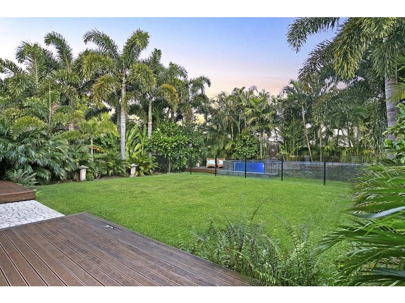26 Alkoomie Street, Wynnum QLD 4178