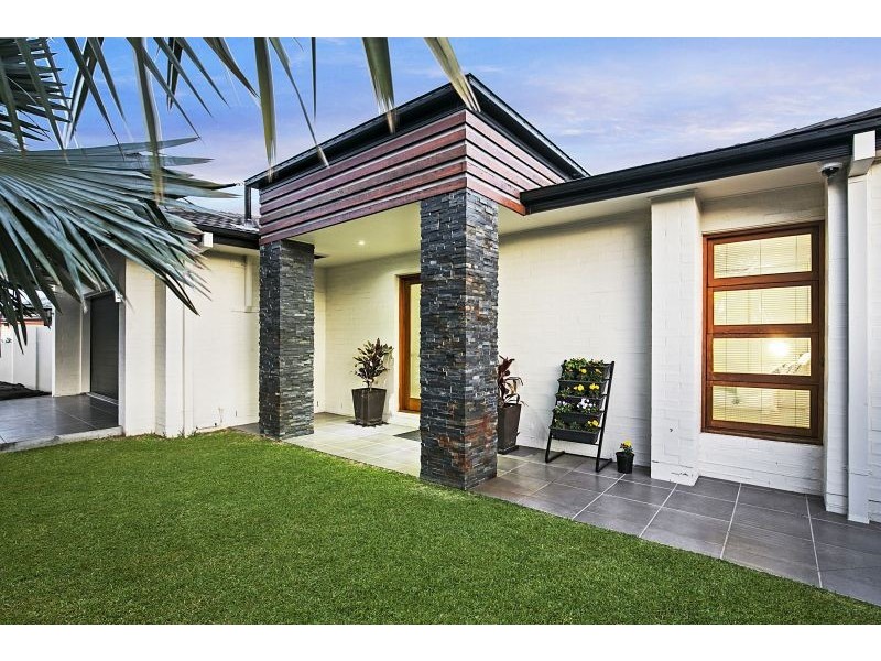 26 Alkoomie Street, Wynnum QLD 4178