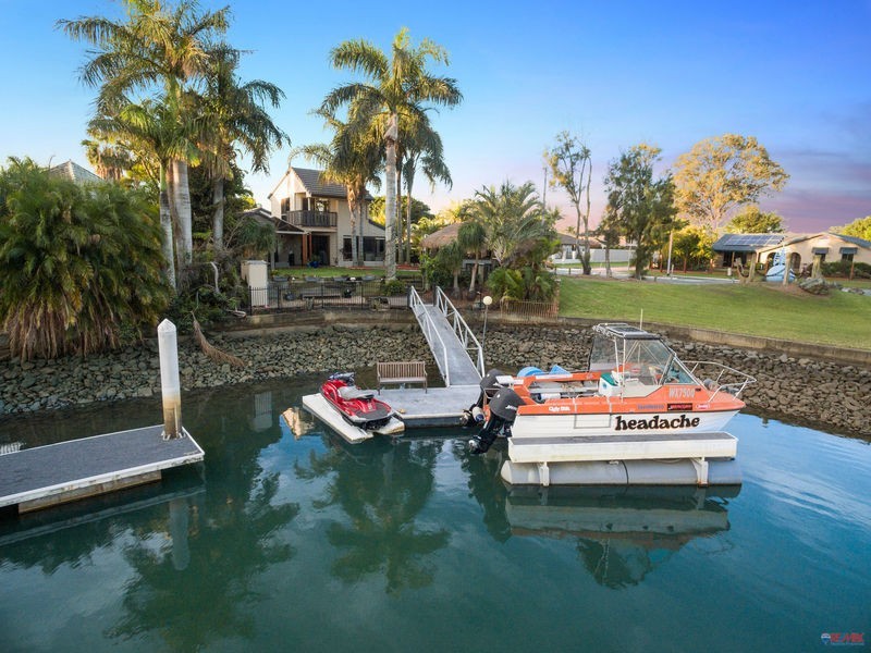 67 Dorsal Drive, Birkdale QLD 4159