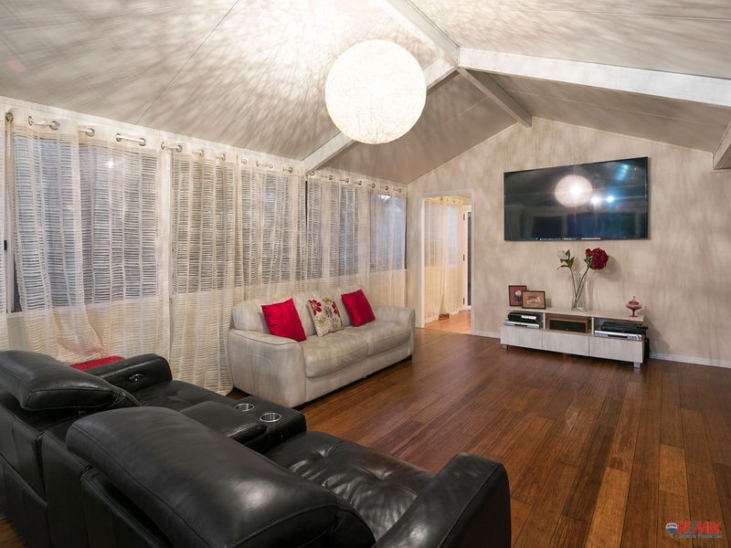 67 Dorsal Drive, Birkdale QLD 4159