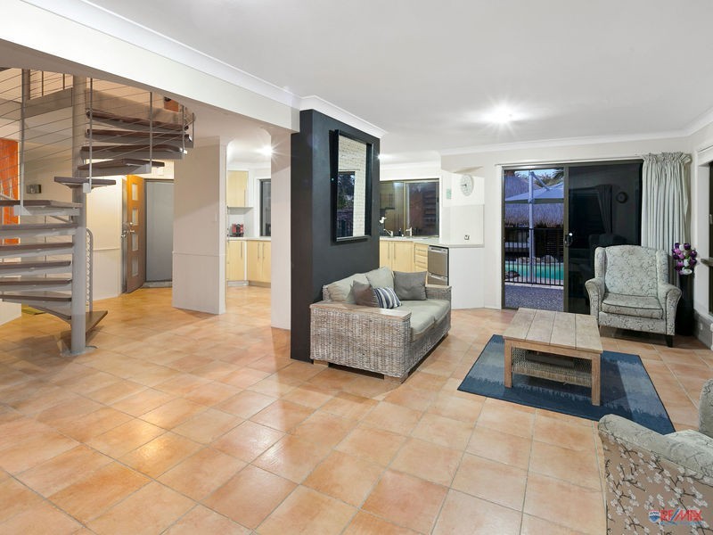 67 Dorsal Drive, Birkdale QLD 4159