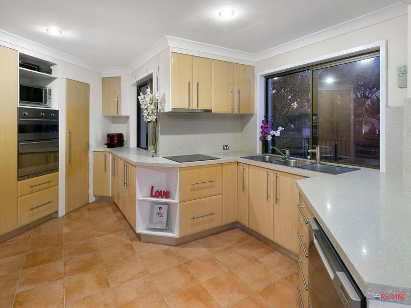 67 Dorsal Drive, Birkdale QLD 4159