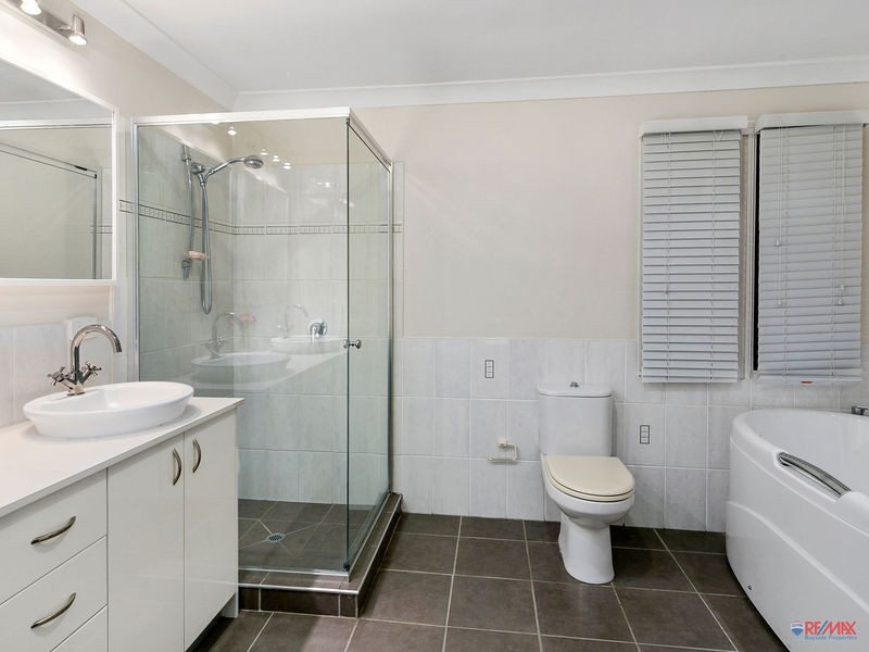 67 Dorsal Drive, Birkdale QLD 4159