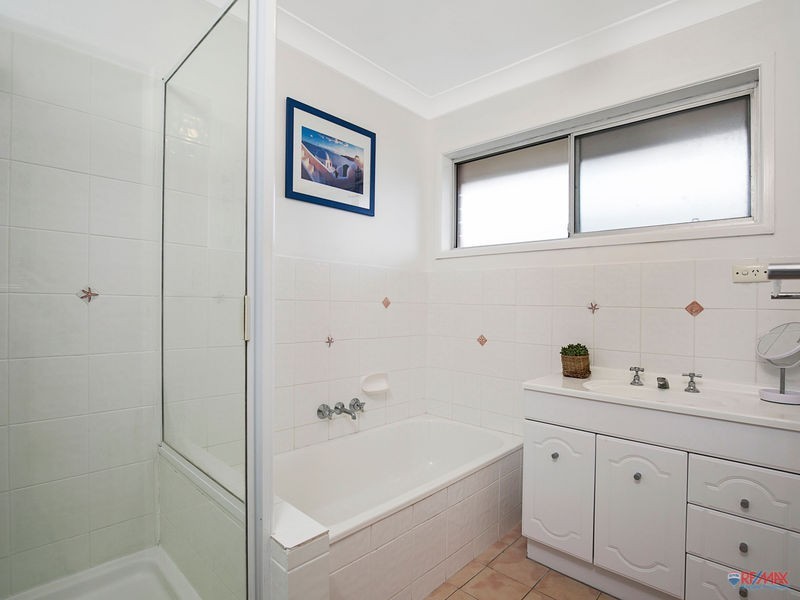 16 Hampshire Cr, Alexandra Hills QLD 4161