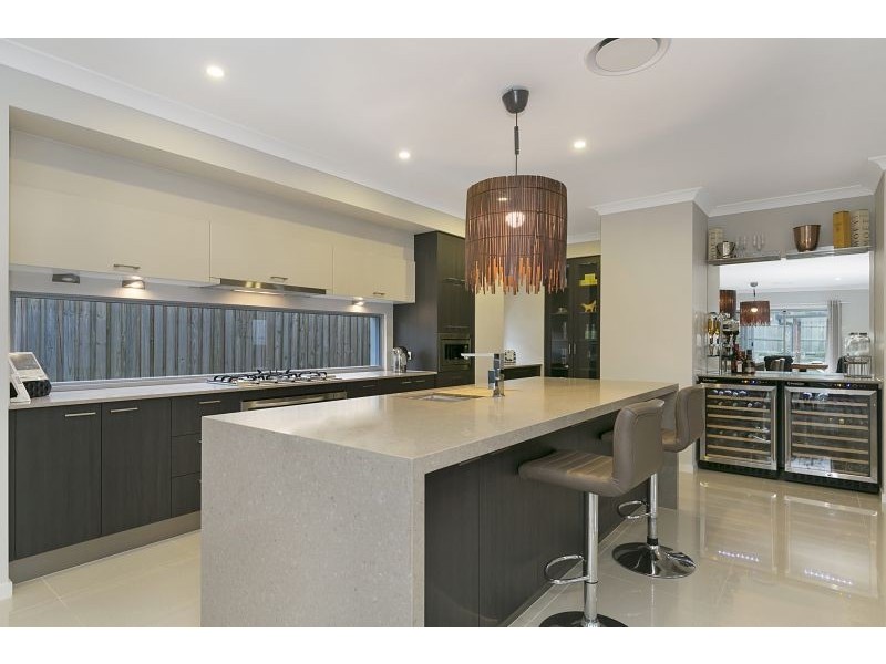 16 Lydia Place, Gumdale QLD 4154