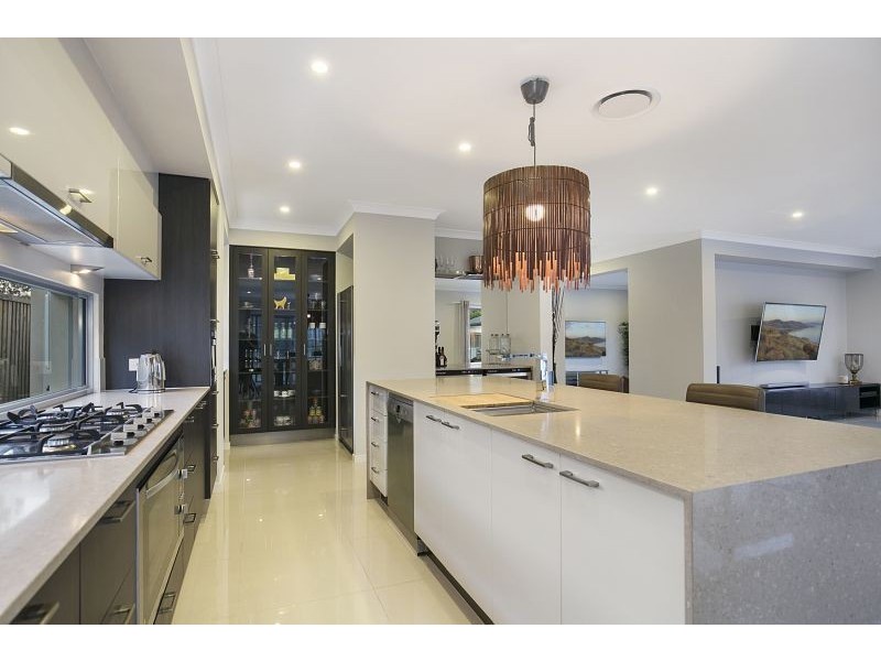 16 Lydia Place, Gumdale QLD 4154