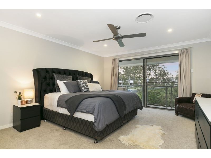 16 Lydia Place, Gumdale QLD 4154