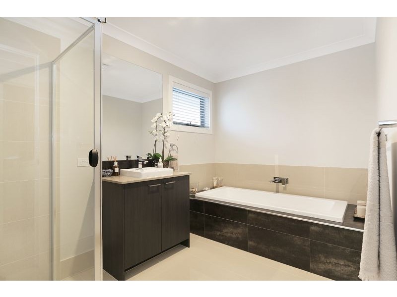 16 Lydia Place, Gumdale QLD 4154