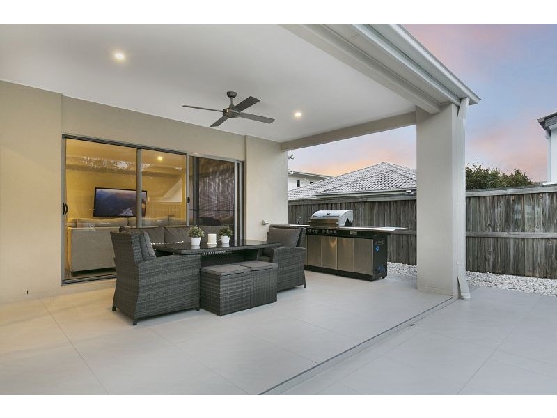 16 Lydia Place, Gumdale QLD 4154