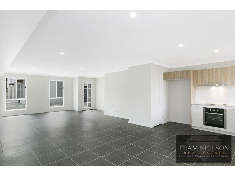 Units 1-5 159 Middle Street, Cleveland QLD 4163