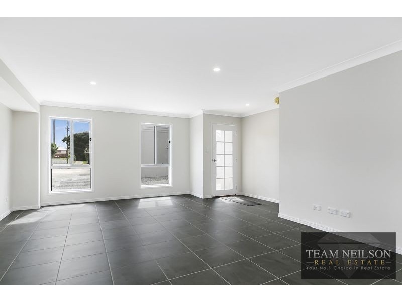 Units 1-5 159 Middle Street, Cleveland QLD 4163