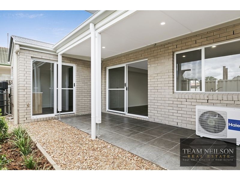 Units 1-5 159 Middle Street, Cleveland QLD 4163