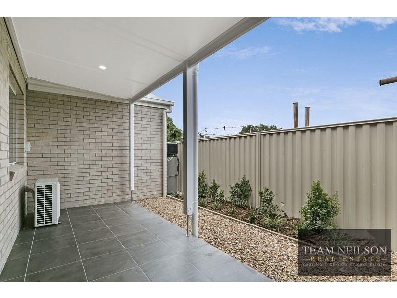 Units 1-5 159 Middle Street, Cleveland QLD 4163