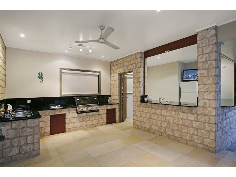 1 Honeysuckle Court, Cornubia QLD 4130