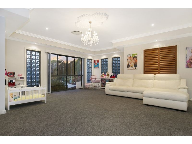 1 Honeysuckle Court, Cornubia QLD 4130