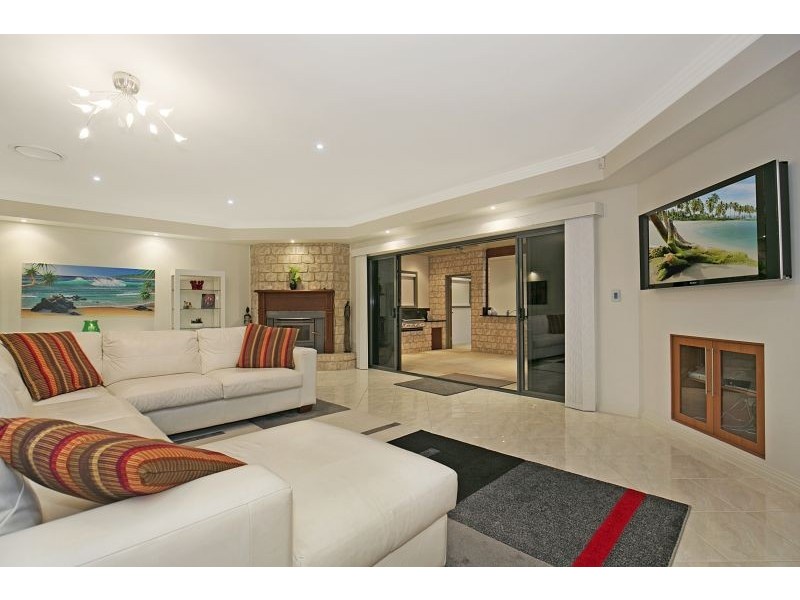 1 Honeysuckle Court, Cornubia QLD 4130
