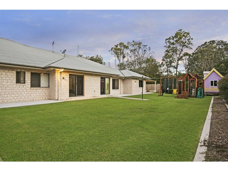 1 Honeysuckle Court, Cornubia QLD 4130