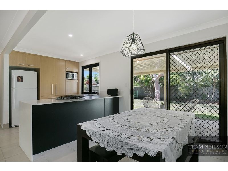 16 Gwingarra Street, Wellington Point QLD 4160