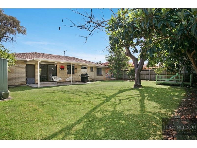 16 Gwingarra Street, Wellington Point QLD 4160
