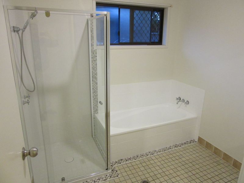 15 Leon Street, Thorneside QLD 4158