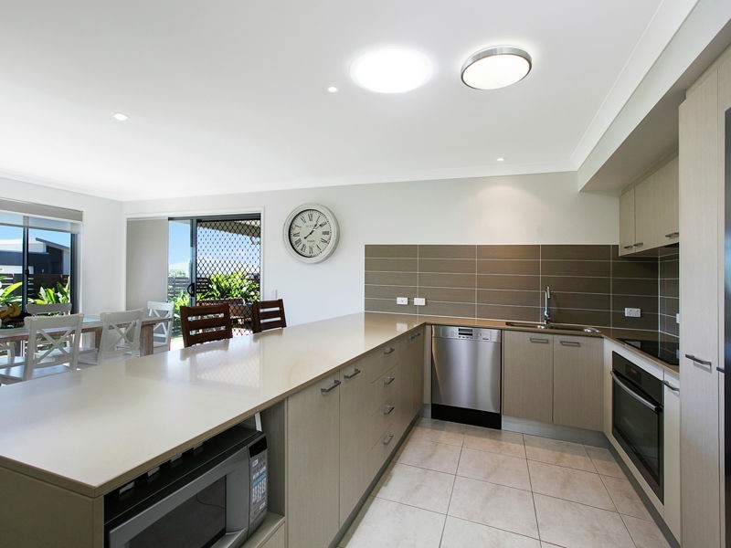 7 Rowe Cres, Thornlands QLD 4164