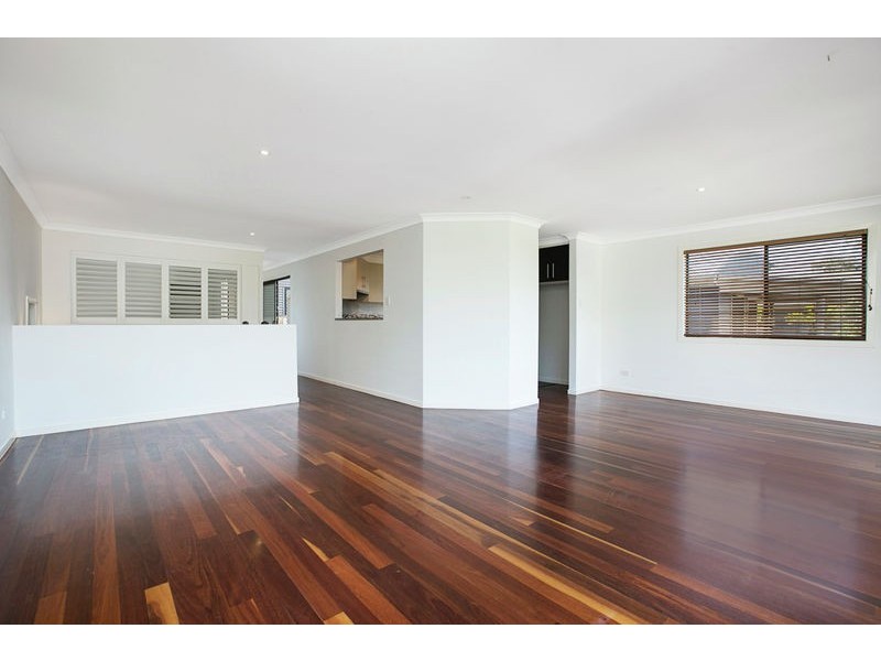 13 Broadwater Terrace, Redland Bay QLD 4165