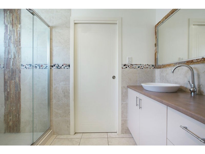 13 Broadwater Terrace, Redland Bay QLD 4165