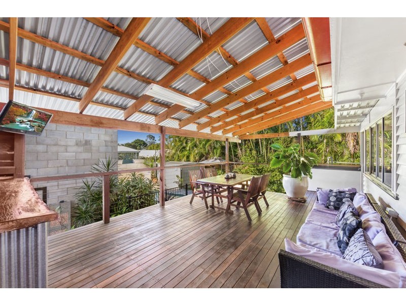 323 Preston Road, Wynnum West QLD 4178