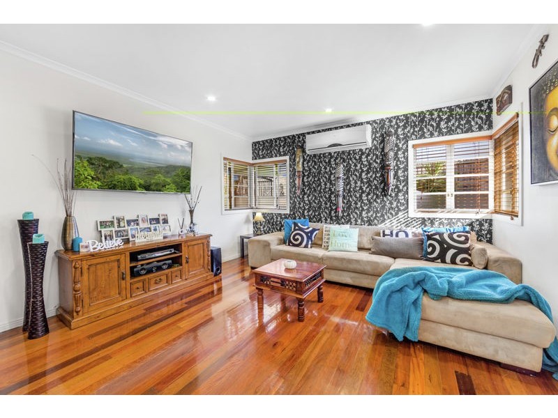 323 Preston Road, Wynnum West QLD 4178