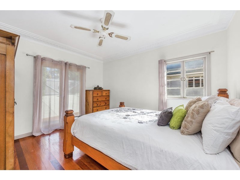 323 Preston Road, Wynnum West QLD 4178