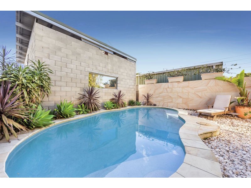 323 Preston Road, Wynnum West QLD 4178