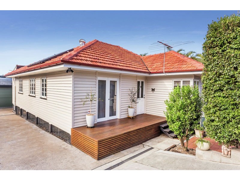 323 Preston Road, Wynnum West QLD 4178