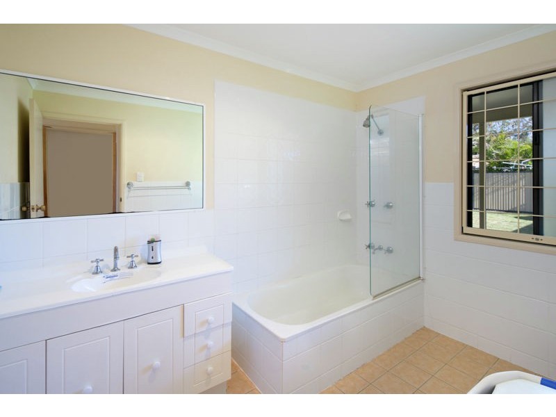 29 Anita st., Redland Bay QLD 4165