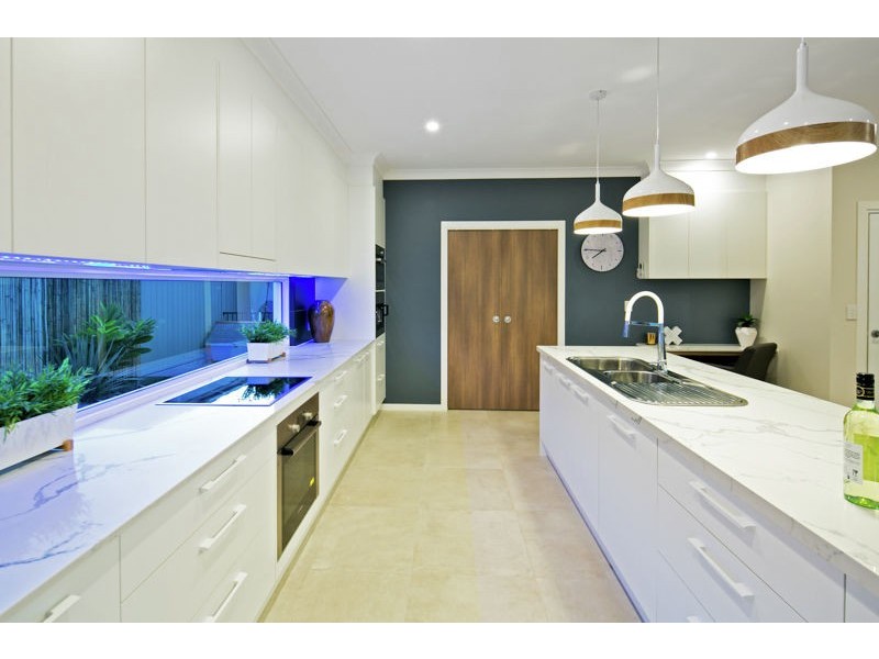 16 Capella Drive, Redland Bay QLD 4165
