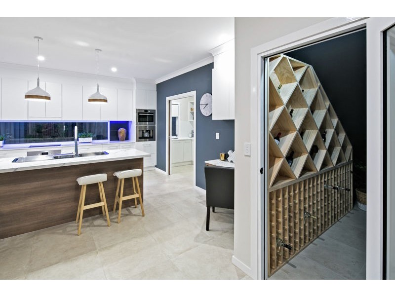 16 Capella Drive, Redland Bay QLD 4165