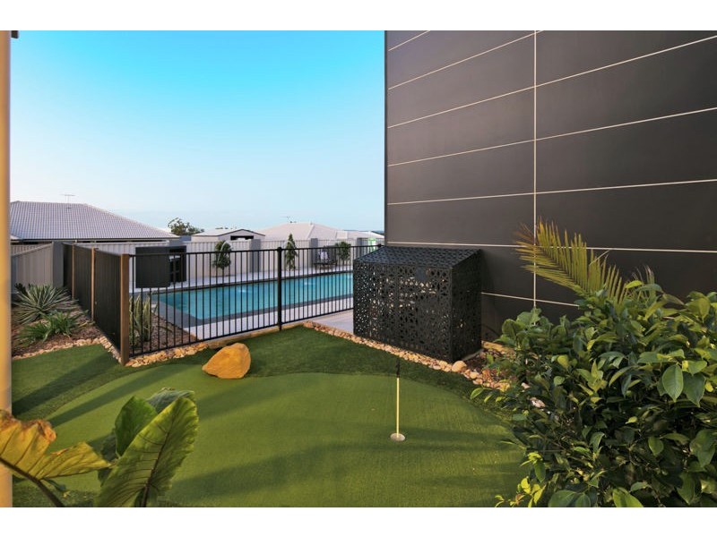 16 Capella Drive, Redland Bay QLD 4165