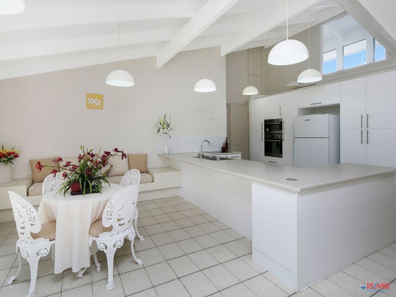 39 Whitehall Avenue, Birkdale QLD 4159