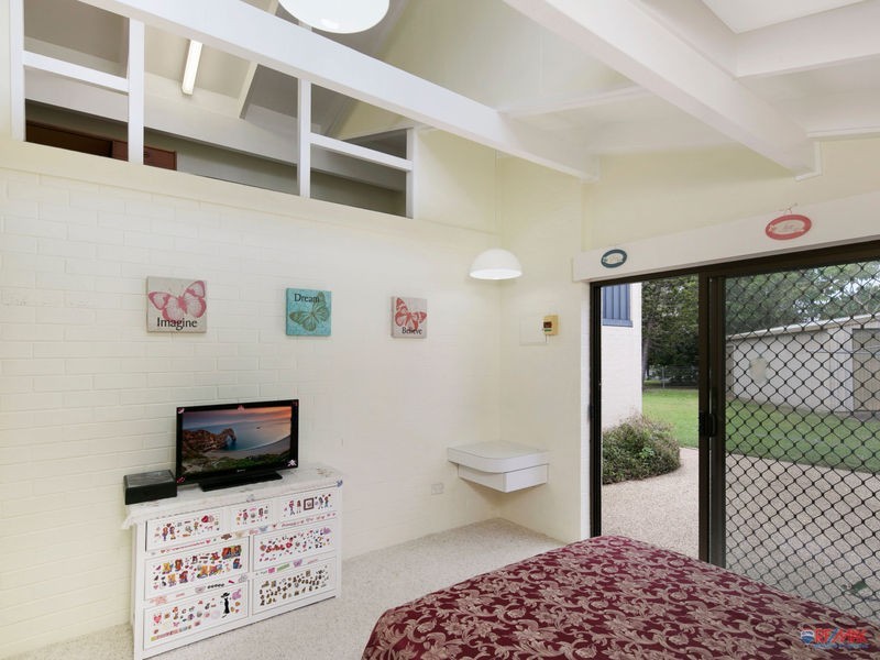 39 Whitehall Avenue, Birkdale QLD 4159