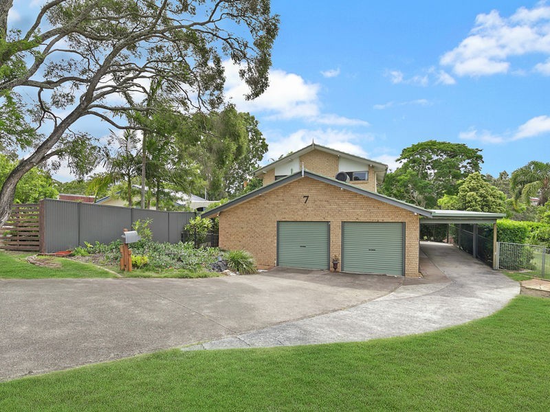 7 WREN STREET, Birkdale QLD 4159