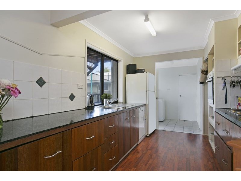 19 Lisa St, Redland Bay QLD 4165