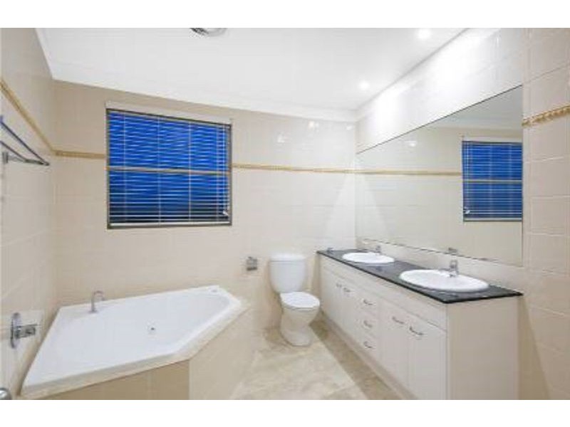 19 Mainsail, Birkdale QLD 4159