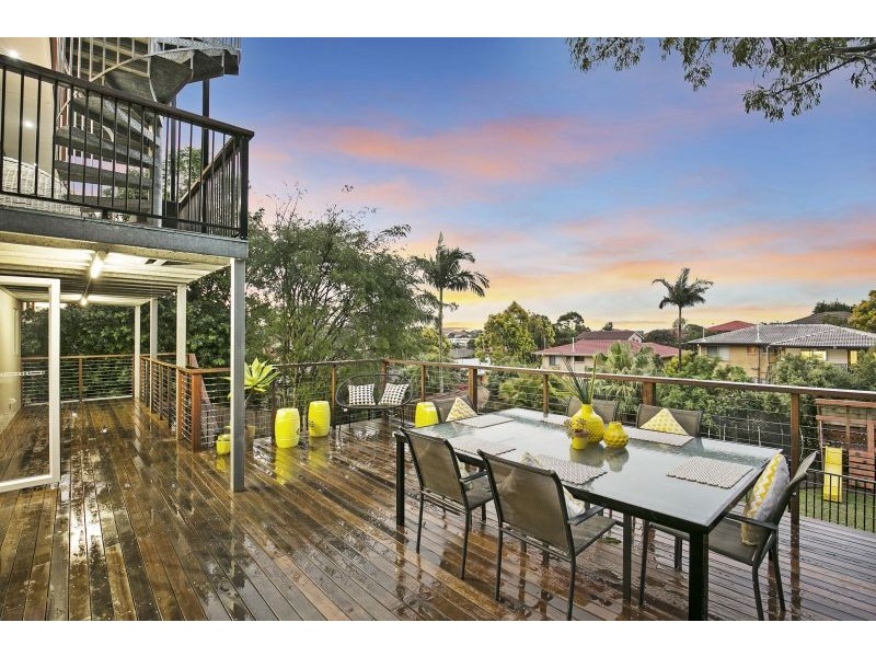 26 INDUS STREET, Camp Hill QLD 4152