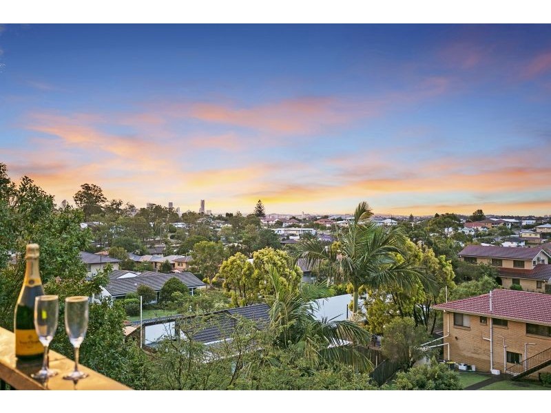 26 INDUS STREET, Camp Hill QLD 4152