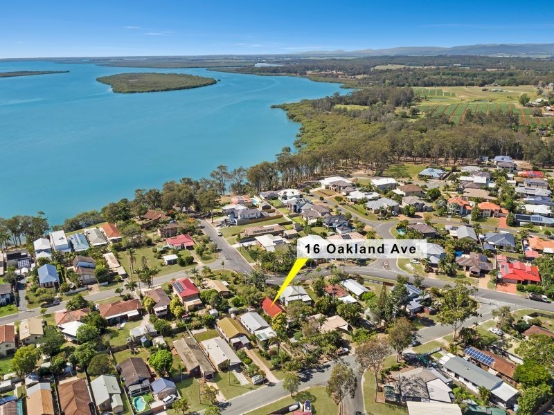 16 Oakland Ave, Redland Bay QLD 4165