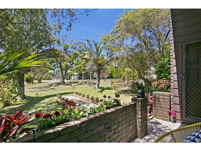 16 Oakland Ave, Redland Bay QLD 4165