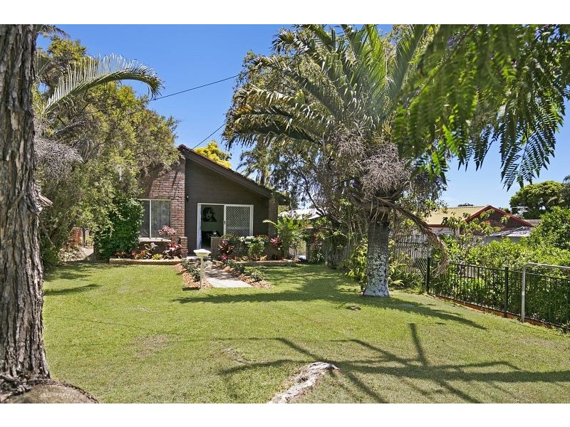 16 Oakland Ave, Redland Bay QLD 4165