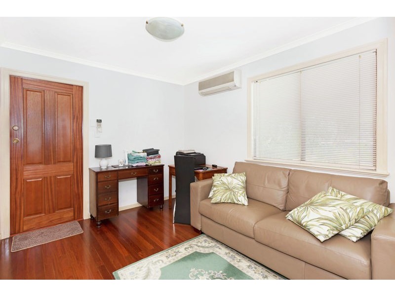 8 Hinckley Street, Manly West QLD 4179
