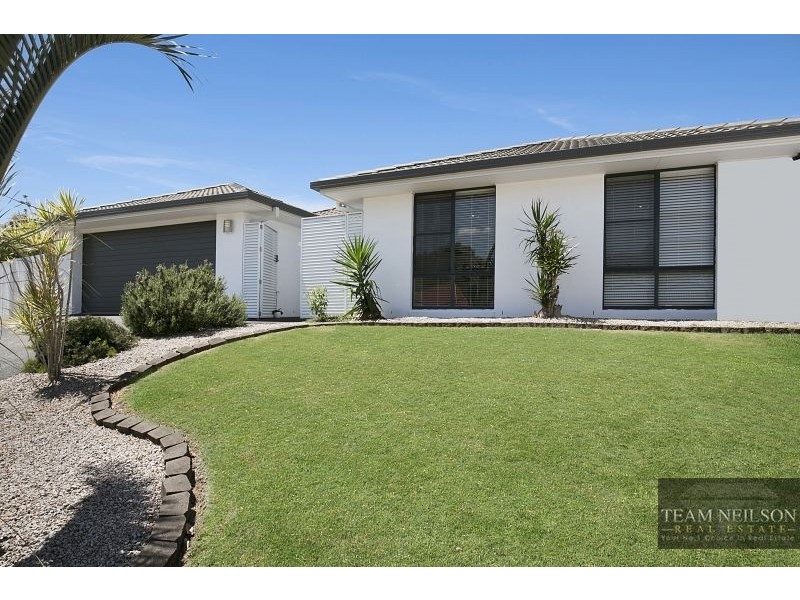 2 Portland Parade, Redland Bay QLD 4165