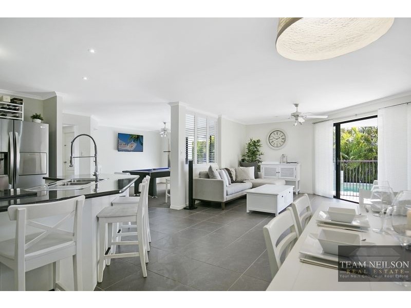 2 Portland Parade, Redland Bay QLD 4165