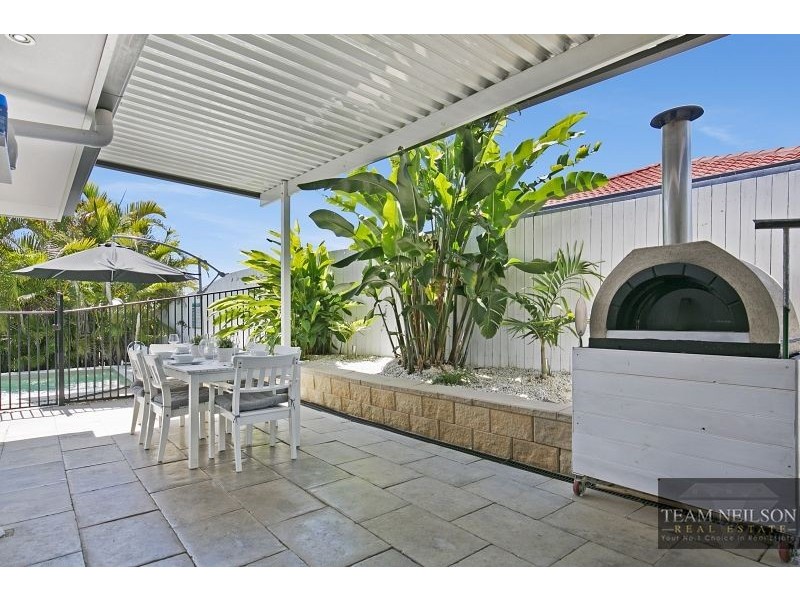 2 Portland Parade, Redland Bay QLD 4165